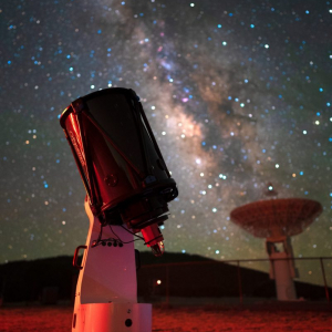 Delta Rho 350 telescope and the Milky Way. Credit: PlaneWave Instruments