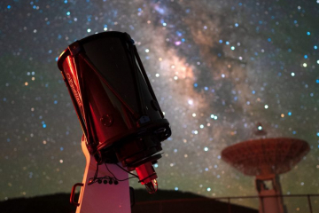 Delta Rho 350 telescope and the Milky Way. Credit: PlaneWave Instruments