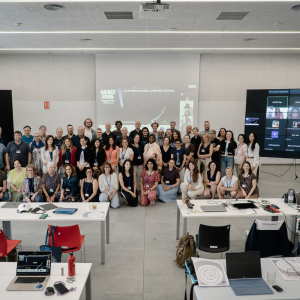Foto de grupo de participantes en la Escuela Internacional AEACI 2026